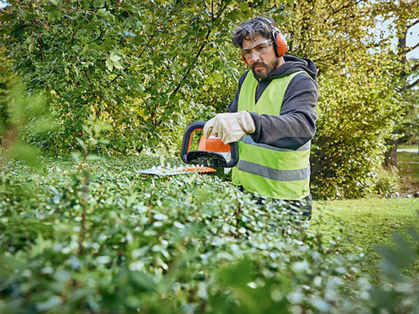 STIHL HSA 100 Battery Commercial Hedge Trimmer